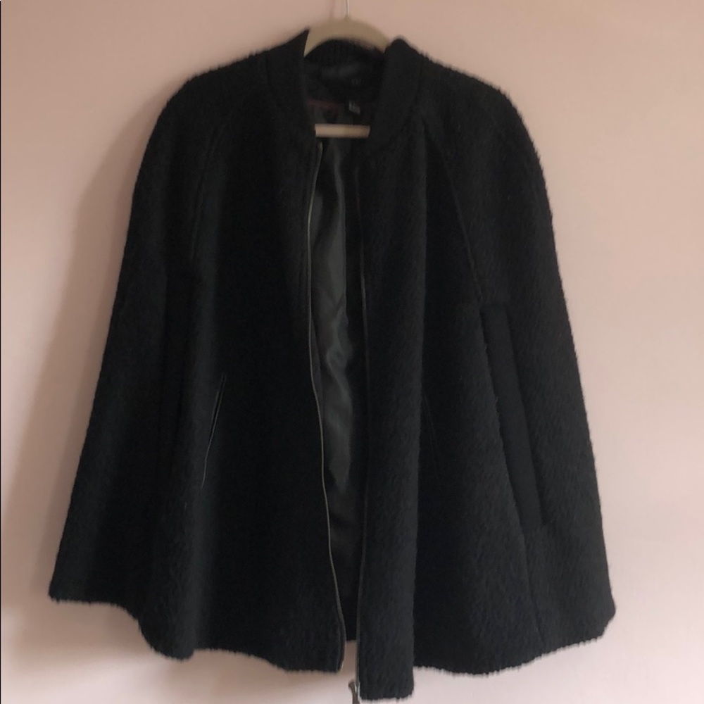 Thick Knit Classic Winter Cape